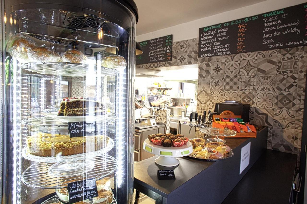 Penzion A Bistro Dilna Třeboň Kültér fotó