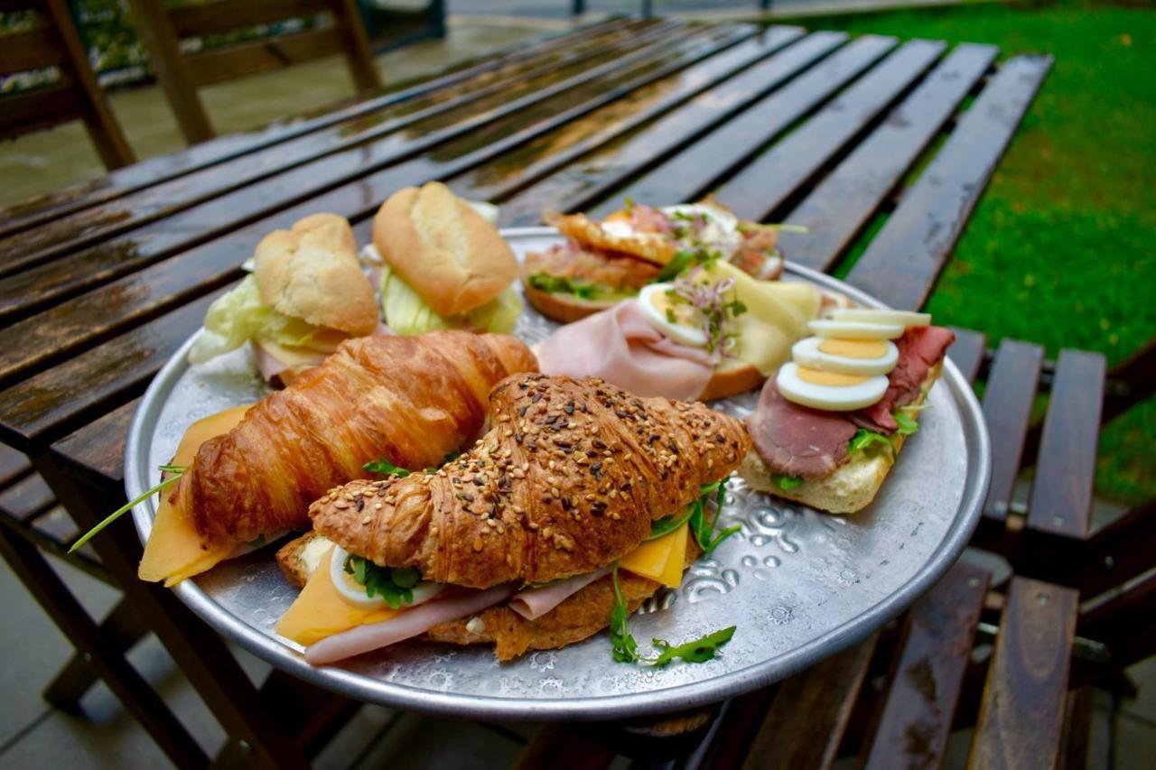 Penzion A Bistro Dilna Třeboň Kültér fotó