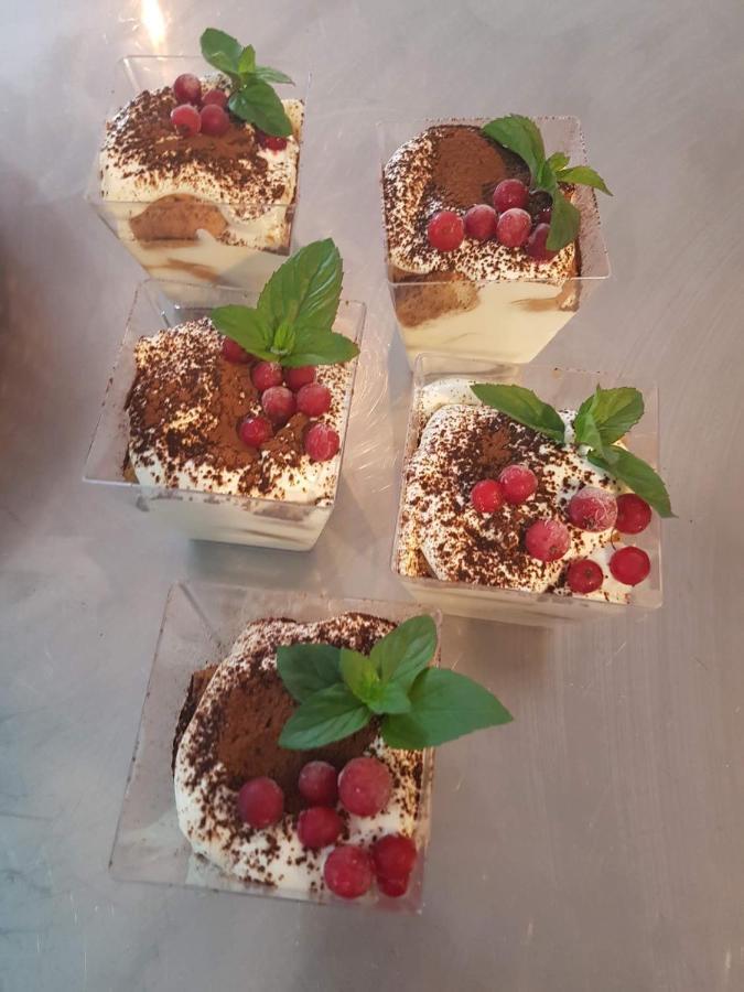 Penzion A Bistro Dilna Třeboň Kültér fotó